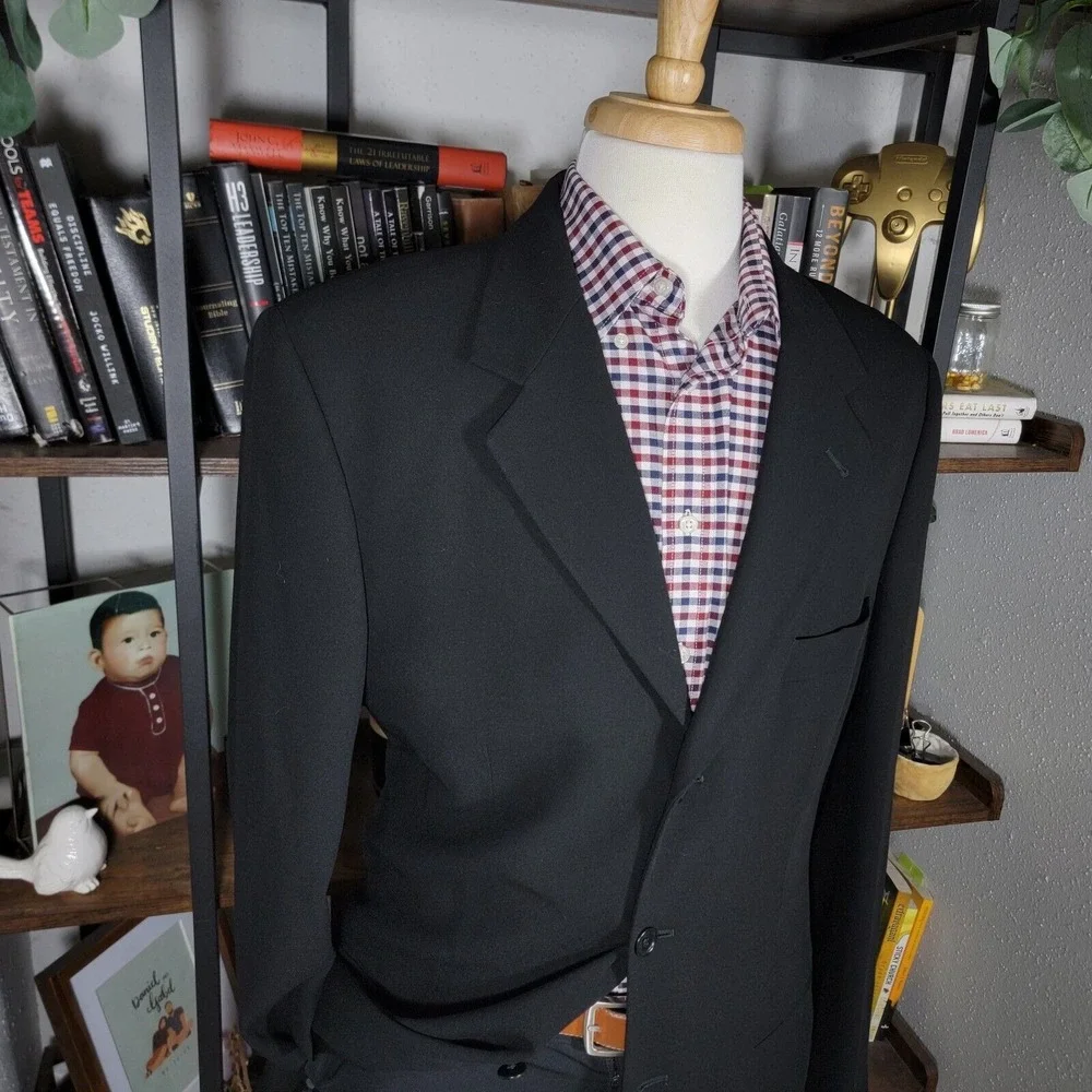 Banana Republic Men's Sport Coat Blazer Three Button Solid Black Wool 42L‎ ITALY